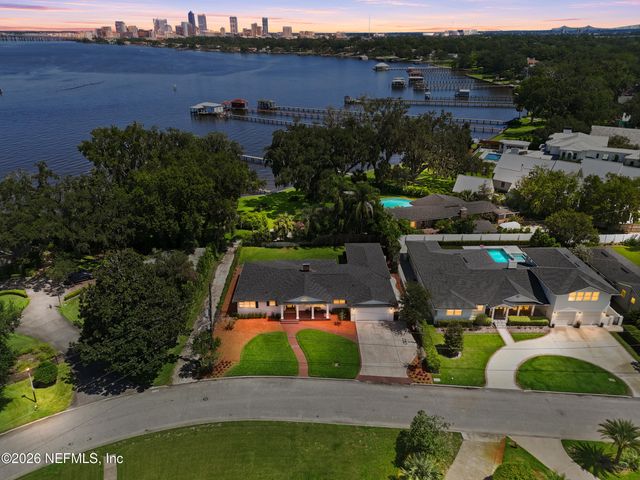 833 WATERMAN Road N, Jacksonville, FL 32207