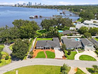 833 WATERMAN Road N, Jacksonville, FL 32207