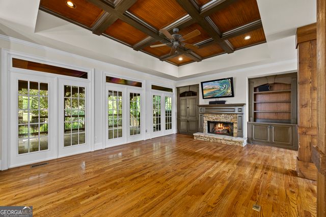 5545 Stoneleigh Drive, Suwanee, GA 30024
