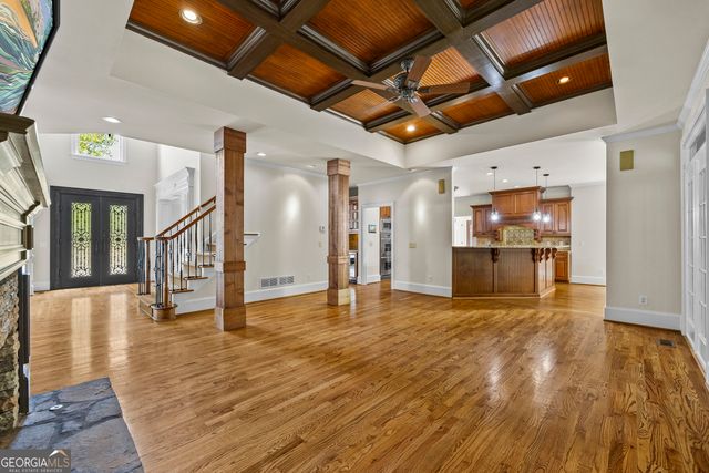 5545 Stoneleigh Drive, Suwanee, GA 30024