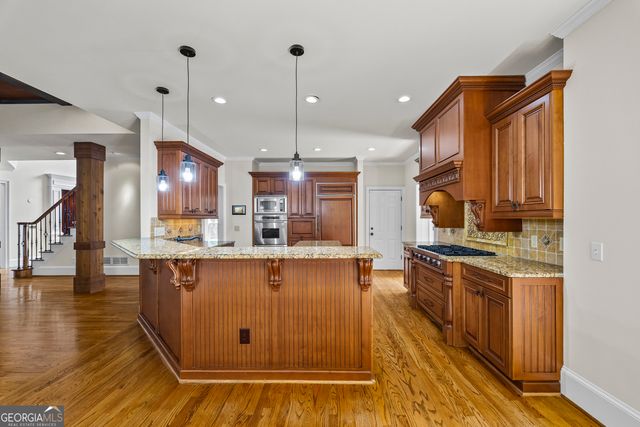 5545 Stoneleigh Drive, Suwanee, GA 30024