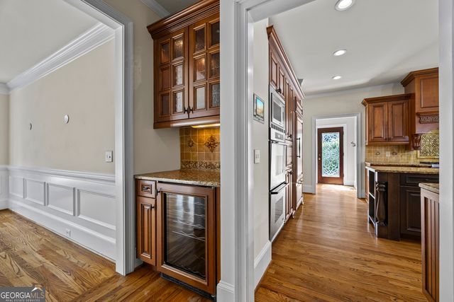 5545 Stoneleigh Drive, Suwanee, GA 30024