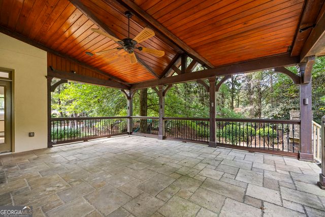 5545 Stoneleigh Drive, Suwanee, GA 30024