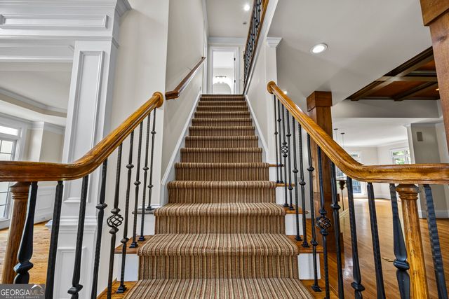 5545 Stoneleigh Drive, Suwanee, GA 30024