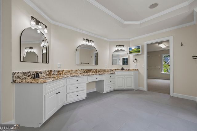 5545 Stoneleigh Drive, Suwanee, GA 30024