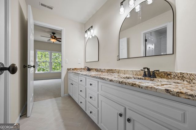 5545 Stoneleigh Drive, Suwanee, GA 30024
