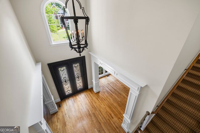 5545 Stoneleigh Drive, Suwanee, GA 30024