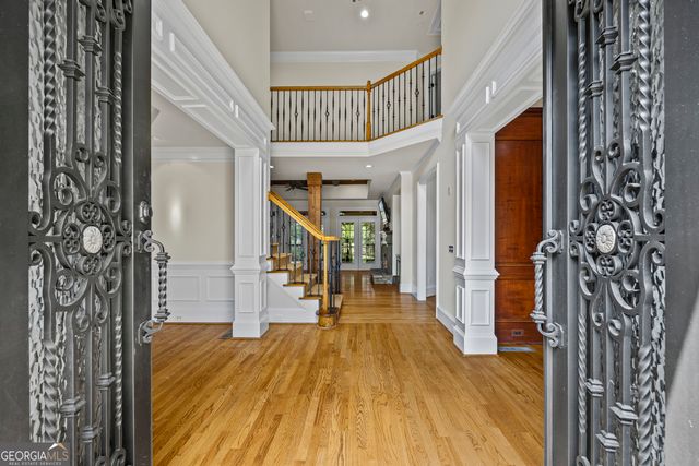 5545 Stoneleigh Drive, Suwanee, GA 30024