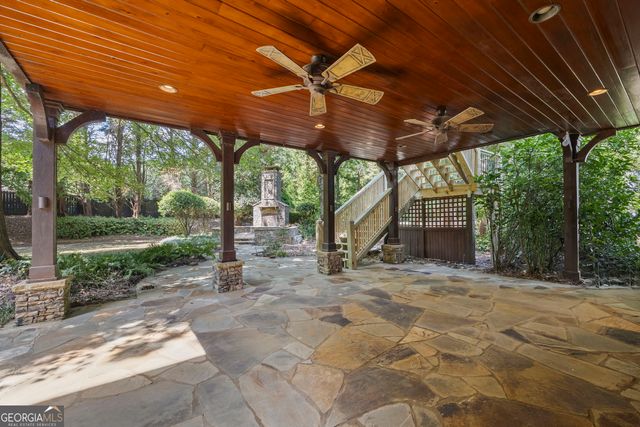 5545 Stoneleigh Drive, Suwanee, GA 30024