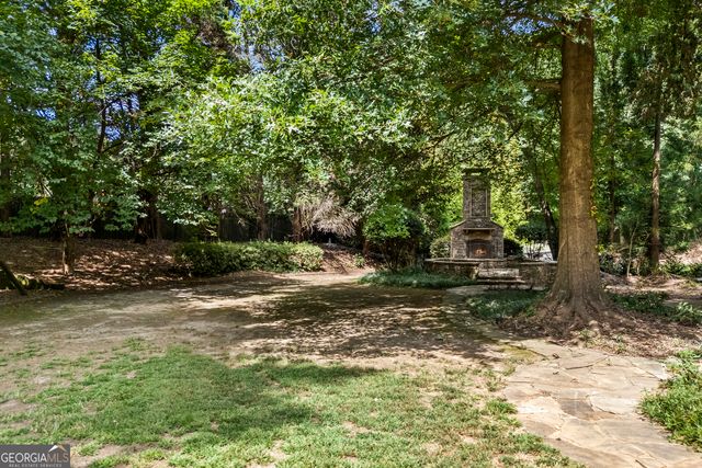 5545 Stoneleigh Drive, Suwanee, GA 30024