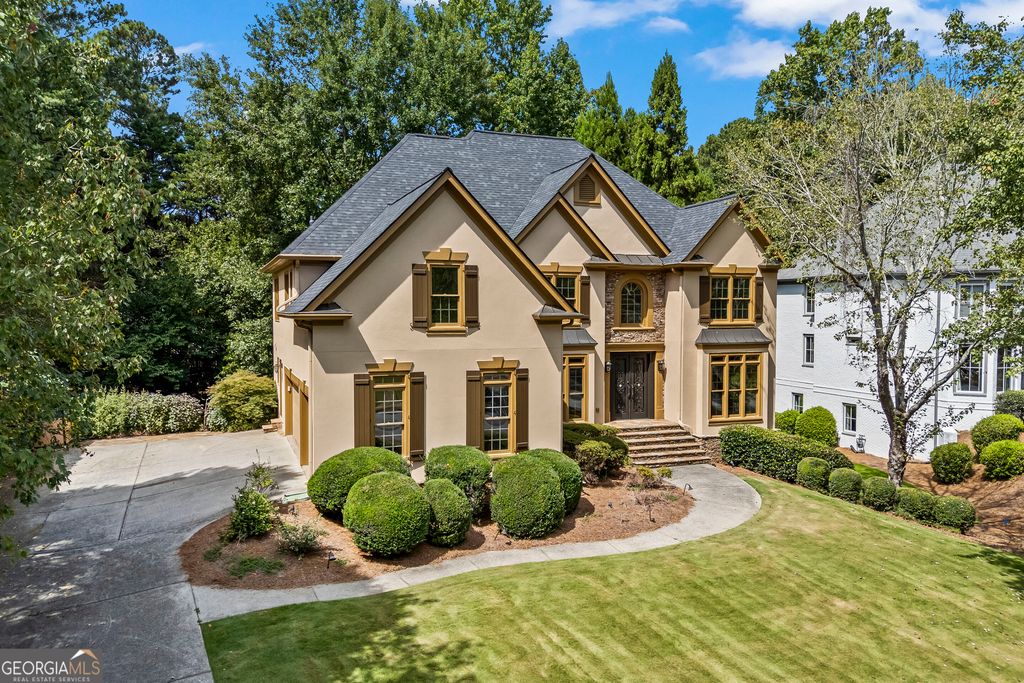 5545 Stoneleigh Drive, Suwanee, GA 30024