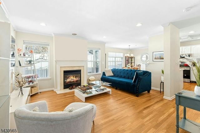 1028 Robin Ct, Green Brook Twp., NJ 08812