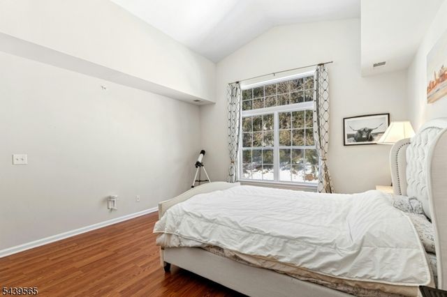 1028 Robin Ct, Green Brook Twp., NJ 08812