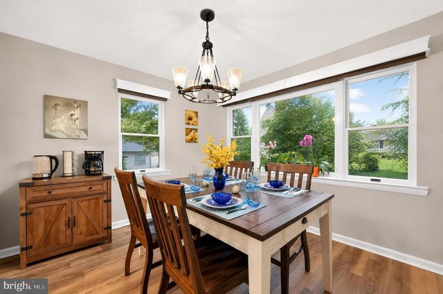 14 LAMP POST LN, Cherry Hill, NJ 08003
