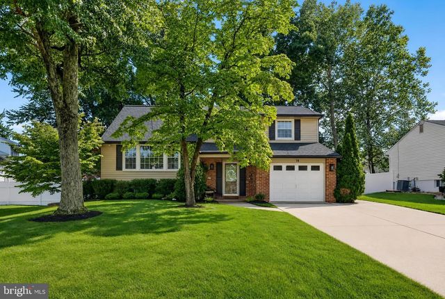 14 LAMP POST LN, Cherry Hill, NJ 08003