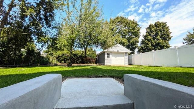 11 Wood Street, Lynbrook, NY 11563
