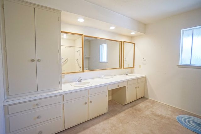 1416 W Pine Ave, Midland, TX 79705