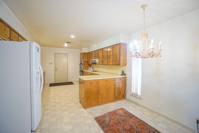 1416 W Pine Ave, Midland, TX 79705