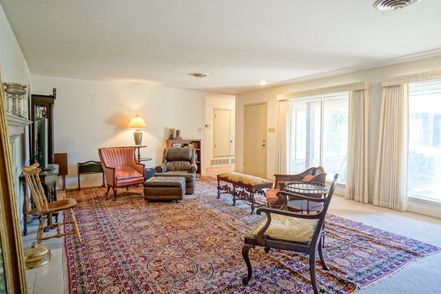 1416 W Pine Ave, Midland, TX 79705