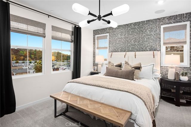 733 E. Route 66, Glendora, CA 91740