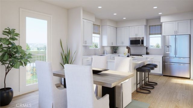 733 E. Route 66, Glendora, CA 91740