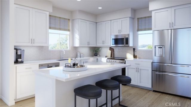 733 E. Route 66, Glendora, CA 91740