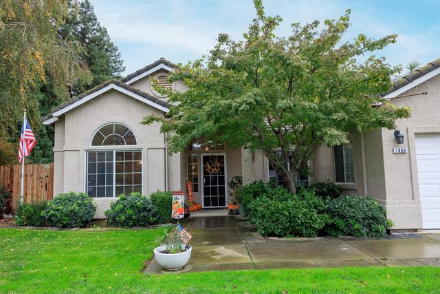 1880 Westminster Ln, Turlock, CA 95382