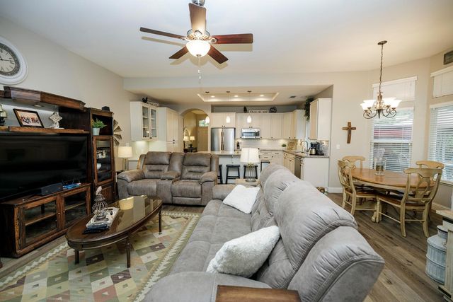 1880 Westminster Ln, Turlock, CA 95382