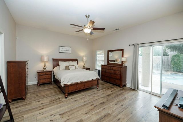 1880 Westminster Ln, Turlock, CA 95382