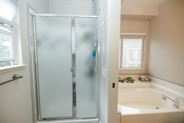 1880 Westminster Ln, Turlock, CA 95382