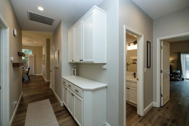 1880 Westminster Ln, Turlock, CA 95382