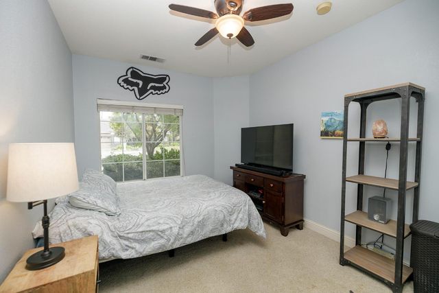 1880 Westminster Ln, Turlock, CA 95382