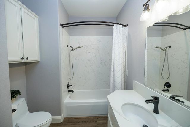 1880 Westminster Ln, Turlock, CA 95382