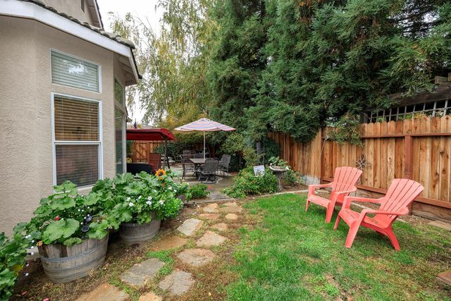 1880 Westminster Ln, Turlock, CA 95382