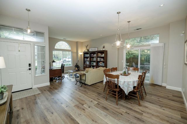 1880 Westminster Ln, Turlock, CA 95382