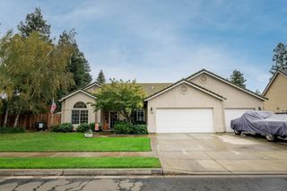 1880 Westminster Ln, Turlock, CA 95382
