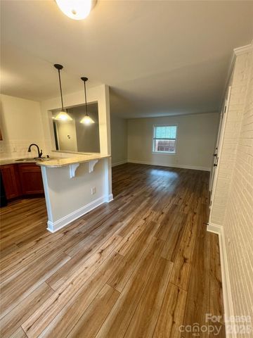 4917 Park Road B, Charlotte, NC 28209