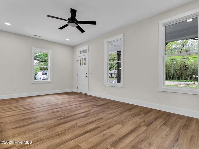 1017 S 41st Street, Wilmington, NC 28403