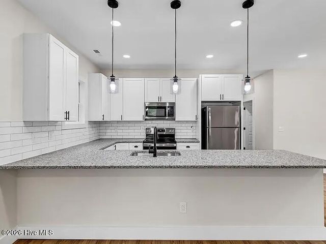1017 S 41st Street, Wilmington, NC 28403