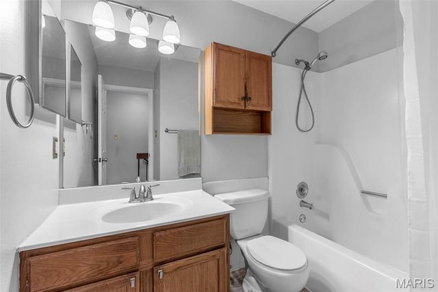 865 Forest Trace Drive C, Chesterfield, MO 63017