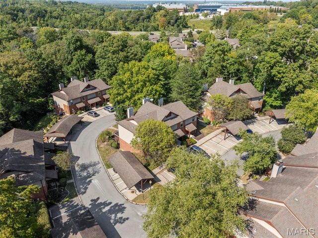 865 Forest Trace Drive C, Chesterfield, MO 63017