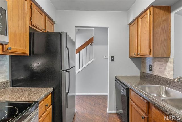 865 Forest Trace Drive C, Chesterfield, MO 63017