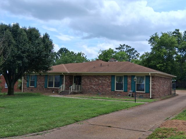 4713 Log Cabin Rd, Nashville, TN 37216