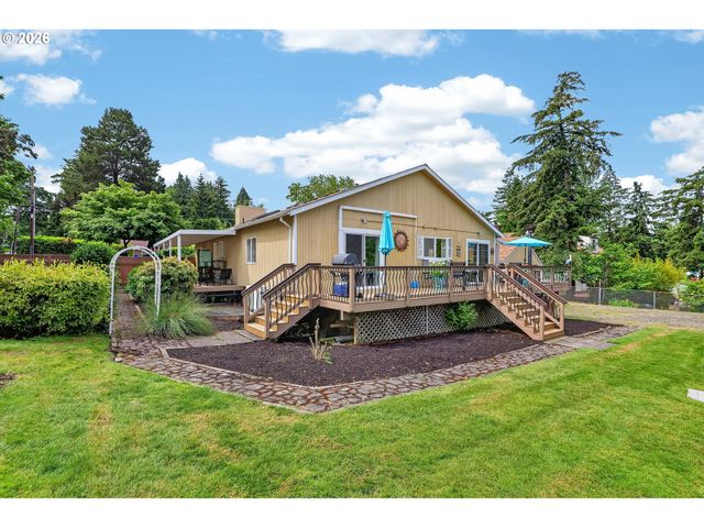 5833 Sw GARDEN HOME Rd, Portland, OR 97219