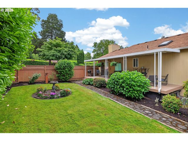 5833 Sw GARDEN HOME Rd, Portland, OR 97219