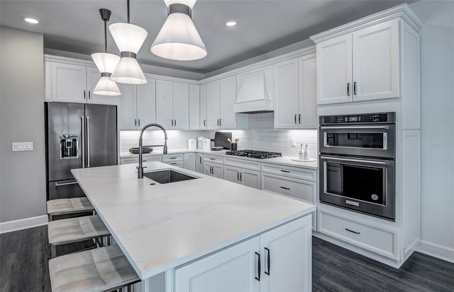 7457 SUMMER COURT, Sarasota, FL 34231