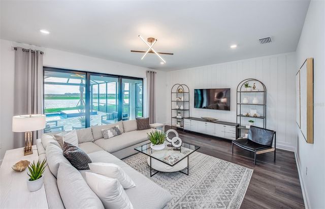 7457 SUMMER COURT, Sarasota, FL 34231