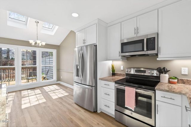 119 Heatherwood Drive, Apex, NC 27502