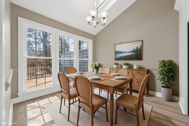 119 Heatherwood Drive, Apex, NC 27502