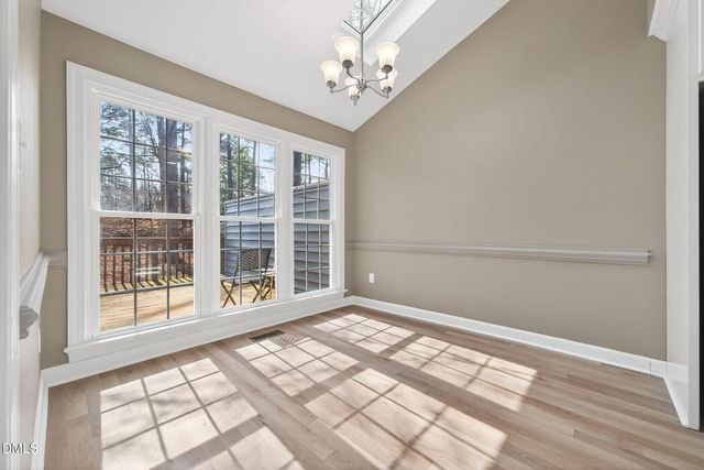 119 Heatherwood Drive, Apex, NC 27502